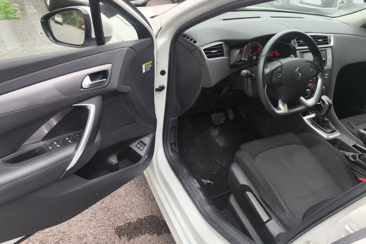 Used DS 5LS 2016 1.6T Comfort Edition THP160 Driver Seat