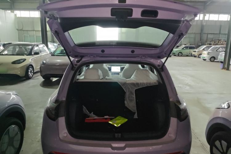 Used Geely Galaxy Geome 2026 Model 310km Youth Edition Trunk