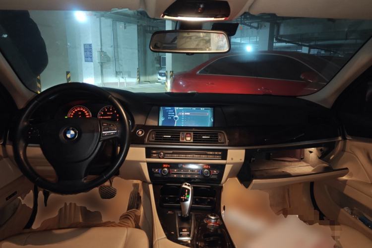 Used BMW 5 Series 2011 523Li Luxury Model
