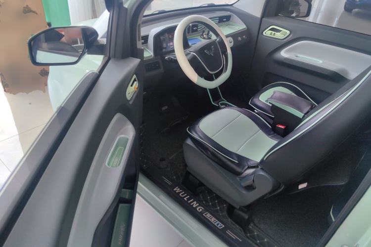 Used Wuling Hongguang MINIEV 2020 Enjoyment Model Lithium Iron Phosphate Driver Seat