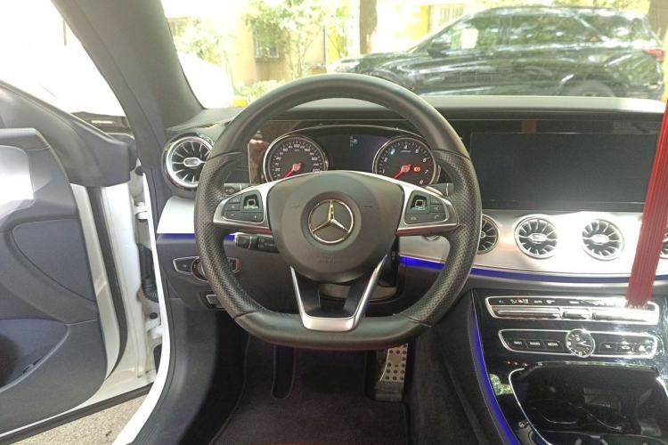 Mercedes-Benz E-Class 2017 E 200 Coupe usado