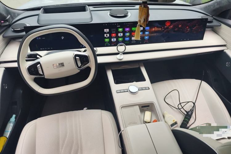 Used Geely Galaxy E8 2024 665 km Range Rear-Drive Starship Long-Range Version