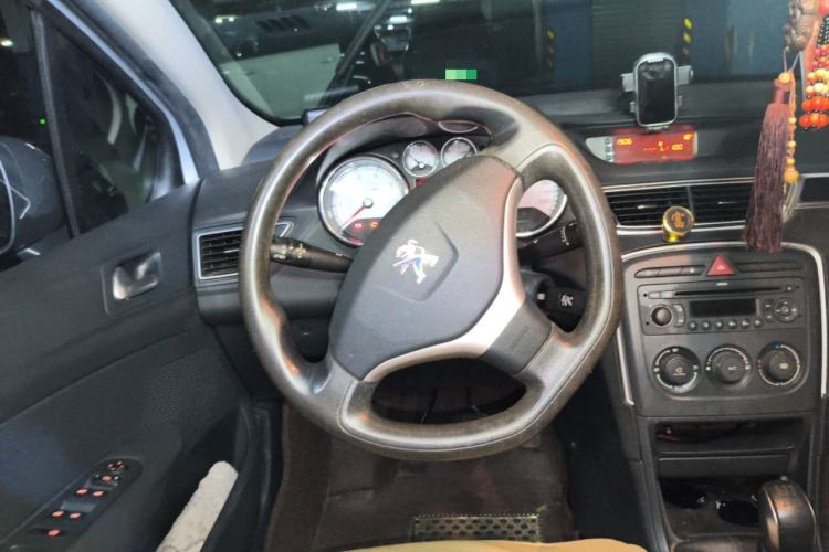 Used Peugeot 308 2013 1.6L Manual YouShang Model Steering Wheel