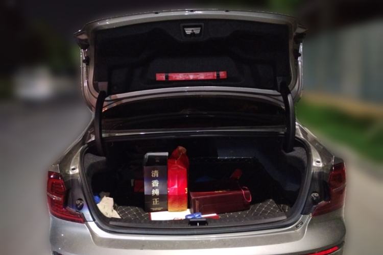 Used Volvo S60 2022 B4 Zhiyi Luxury Edition Trunk