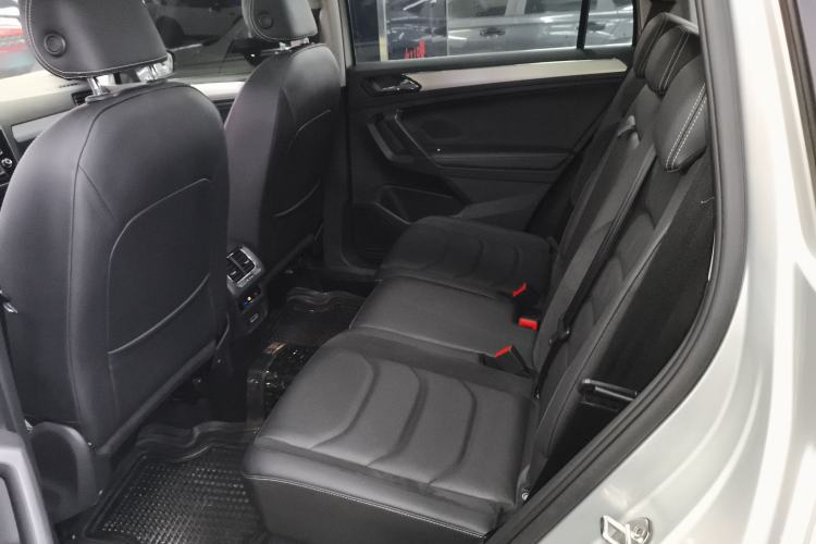 Used Volkswagen Tiguan L 2018 330TSI Automatic Two-Wheel Drive Luxury Edition
