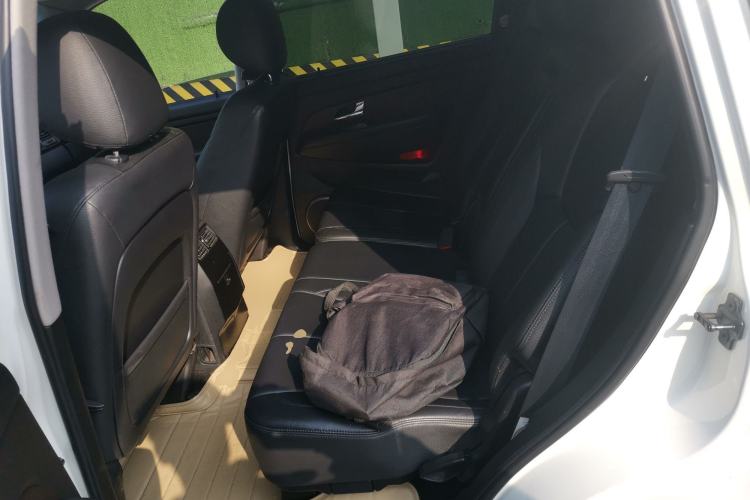 Used SsangYong Rexton W 2014 2.0T Four-Wheel Drive Luxury Navigation Version with 7 Seats