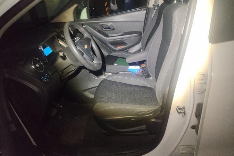 Used Chevrolet Trax 2016 1.4T Automatic Two-Wheel Drive Comfort Version with Sunroof