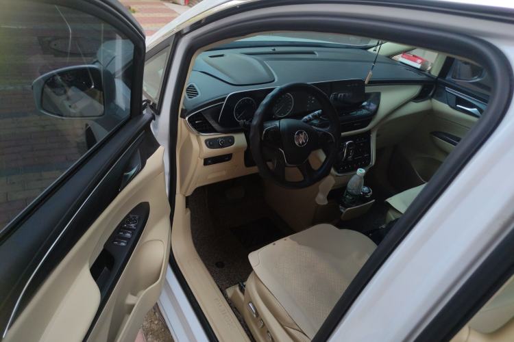 Used Buick GL8 2023 ES Lu Zun Deluxe Model Interior 3