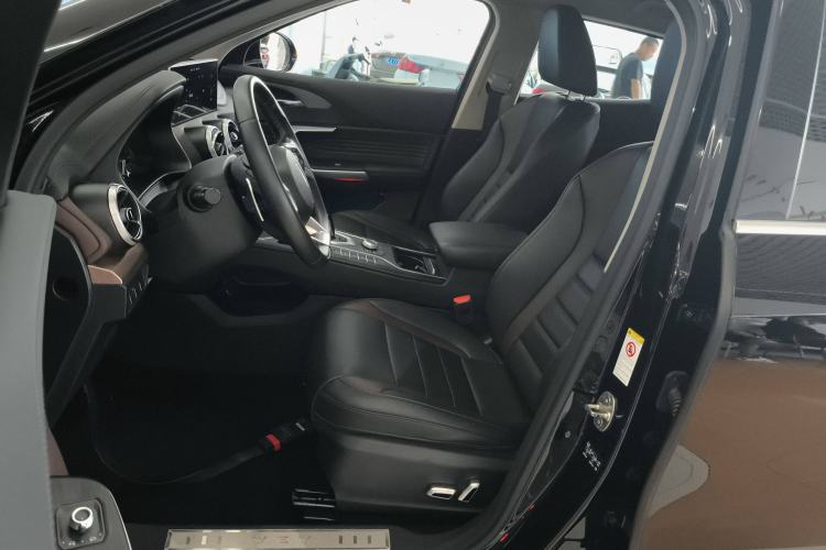 Used Wey VV5 2021 1.5T Two-Wheel Drive Color Pioneer