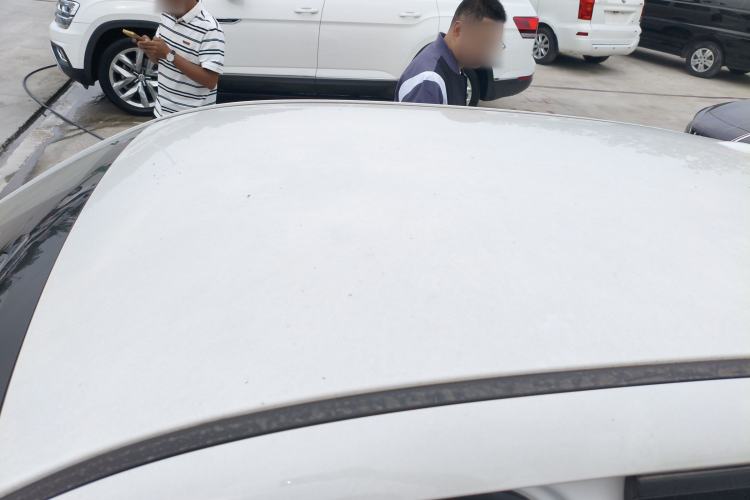 Used ORA Black Cat 2022 351 km Range Luxury Version Lithium-Ion Battery Roof