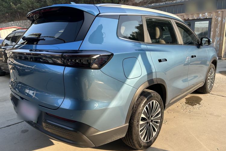 Used Chery Tiggo 8 PLUS C-DM 2025 1.5T 116 km Prestige Version 5 Seats
