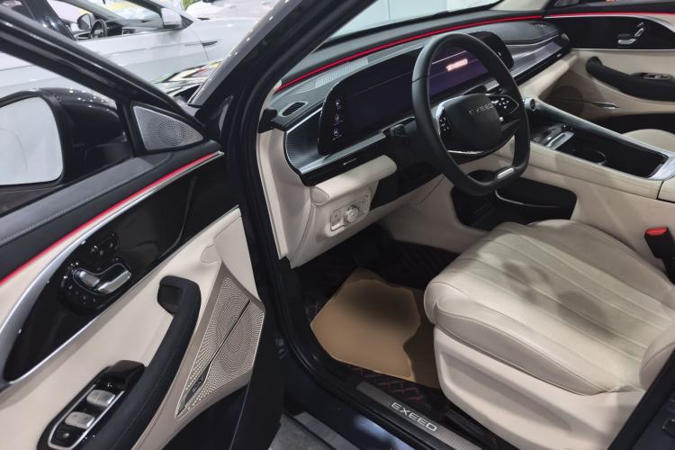 Used EXEED Lingyun 2024 300T Two-Wheel Drive Starlight Edition