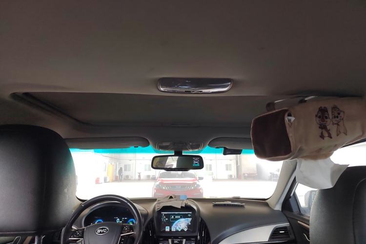 Used BYD Qin New Energy 2015 1.5T Dual-Crown Flagship Plus Edition
