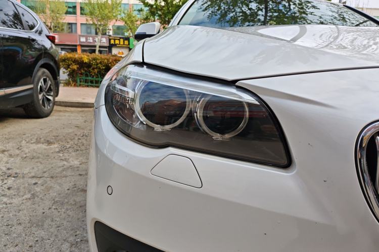 Used BMW 5 Series 2014 525Li Leading Model Right Front Headlight