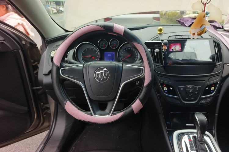 Used Buick Regal 2014 1.6T Fashionable Tech Edition Steering Wheel