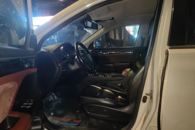 Used GAC Trumpchi GS8 2017 320T Two-Wheel Drive Luxury Smart Connectivity Version (7 Seats)