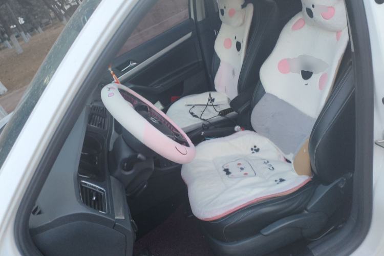 Used Volkswagen Lavida 2015 1.6L Manual Fashion Edition Left Front Seat