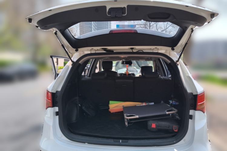 Used Hyundai Santa Fe 2013 Revised Version 2.4L Automatic All-Wheel Drive Luxury Trim
