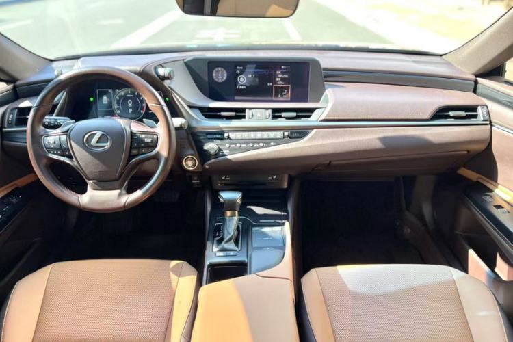 Used Lexus ES 2020 260 Excellence Edition