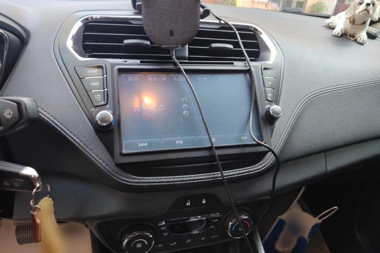 Used Ford Escort 2015 1.5L Automatic Fashion Model Audio And AC Panel