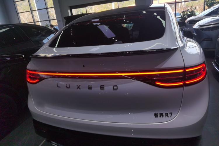 Used Hima Luxeed R7 2024 All-Electric 736 km Ultra Rear