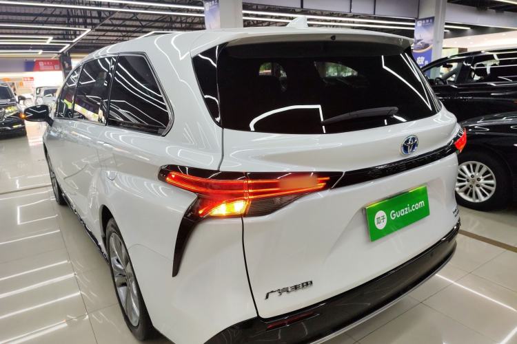 Used Toyota SIENNA 2023 2.5L Hybrid Deluxe Edition Rear Left 45 Deg