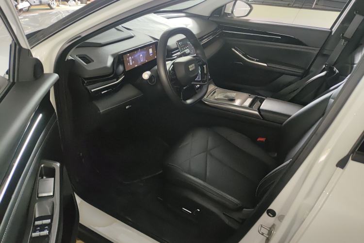 Used Geely Galaxy L6 2024 125km PLUS Dragon Edition Driver Seat