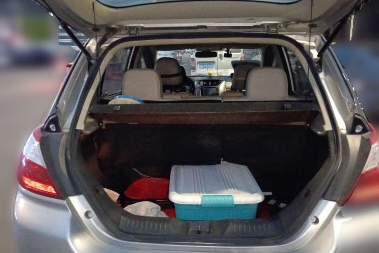 Used Venucia R50 2015 1.6L Automatic Luxury Edition
