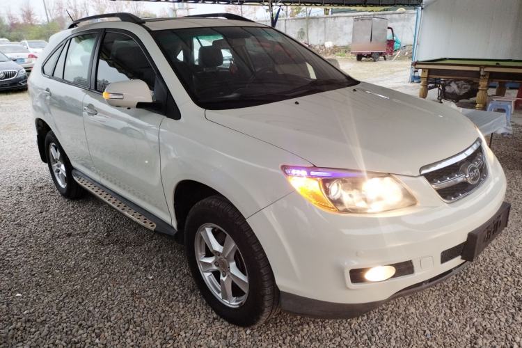 Used BYD S6 2013 Platinum Edition 2.4L Automatic Luxury Model