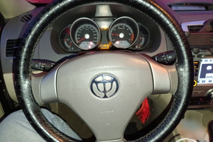 Used Brilliance Junjie FRV 2010 1.5L Automatic Luxury Edition Steering Wheel