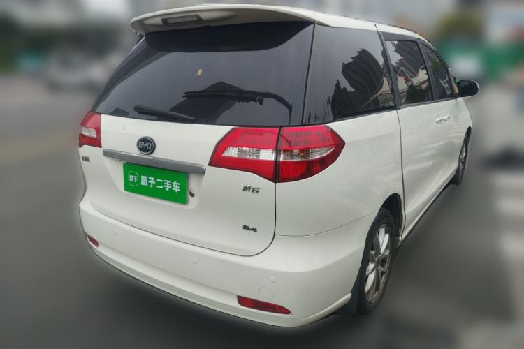 Used BYD M6 2013 2.4L Manual Luxury Model