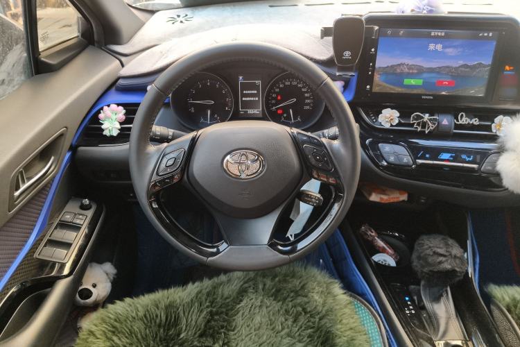 Used Toyota IZOA 2018 2.0L Yichi Version China VI Standard
