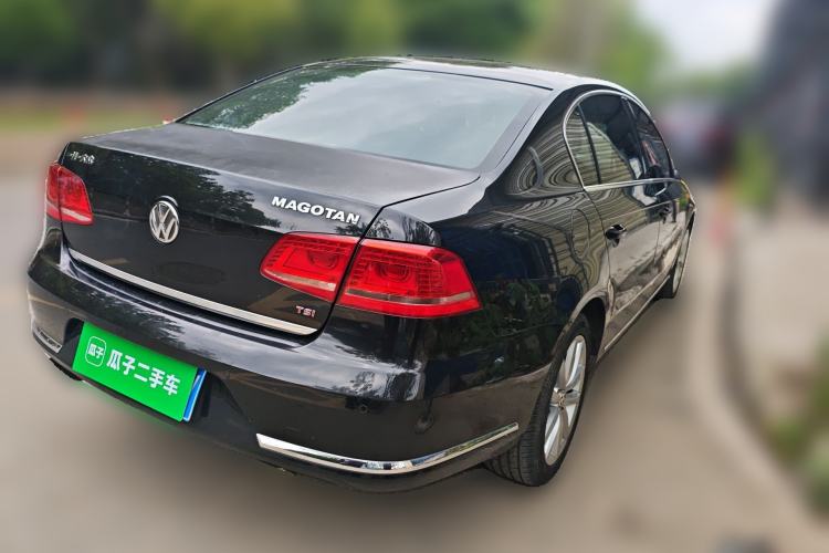 Used Volkswagen Magotan 2012 Facelift 2.0 TSI Prestige Model