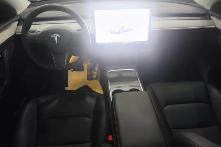 Used Tesla Model Y 2023 Rear-Wheel-Drive Version Center Console