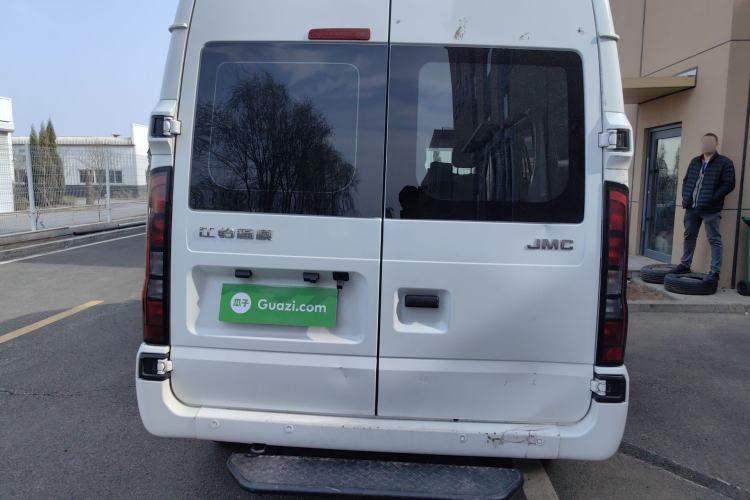 Used JMC Fushun 2023 2.0T Manual Short-Wheelbase Mid-Height Commercial Multi-Purpose 5-Seater Passenger Vehicle Rear