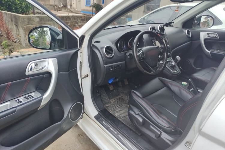 Used Haval H6 2013 Sports Edition 1.5T Manual Two-Wheel Drive Elite Model Driver Seat