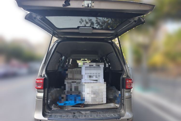 Used FORTHING Lingzhi 2022 M5L 1.6L Utility Model 7 Seats Trunk