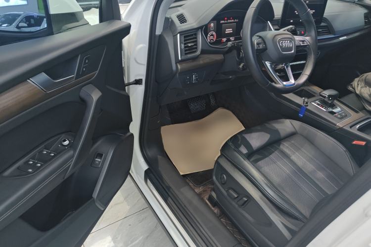 Used Audi Q5L 2022 40T Luxury Elegant Model
