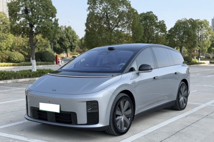 Used Li Auto Li Auto i8 2025 Model Standard Version
