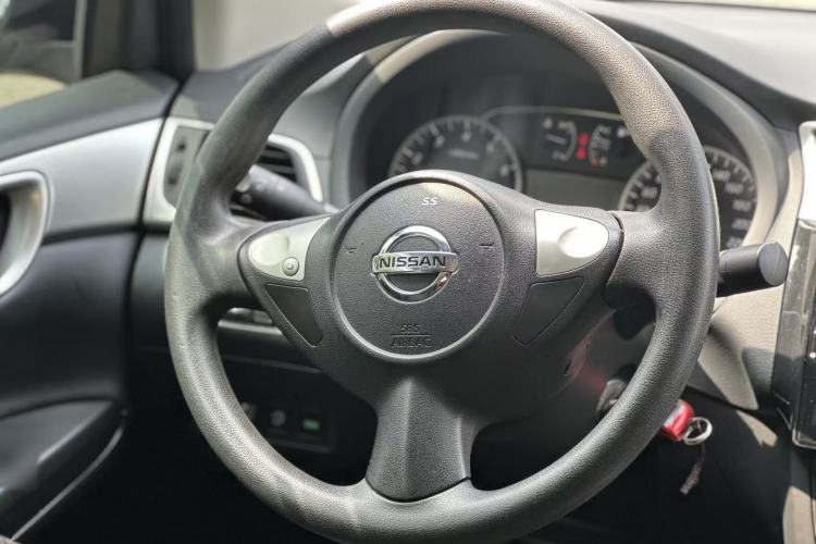 Used Nissan Sylphy 2021 Classic 1.6XE CVT Comfort Edition Interior 2