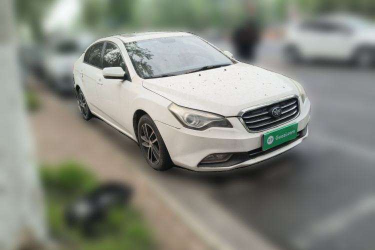 Used Bestune B50 2013 1.6L manual luxury version Front Right 45 Deg