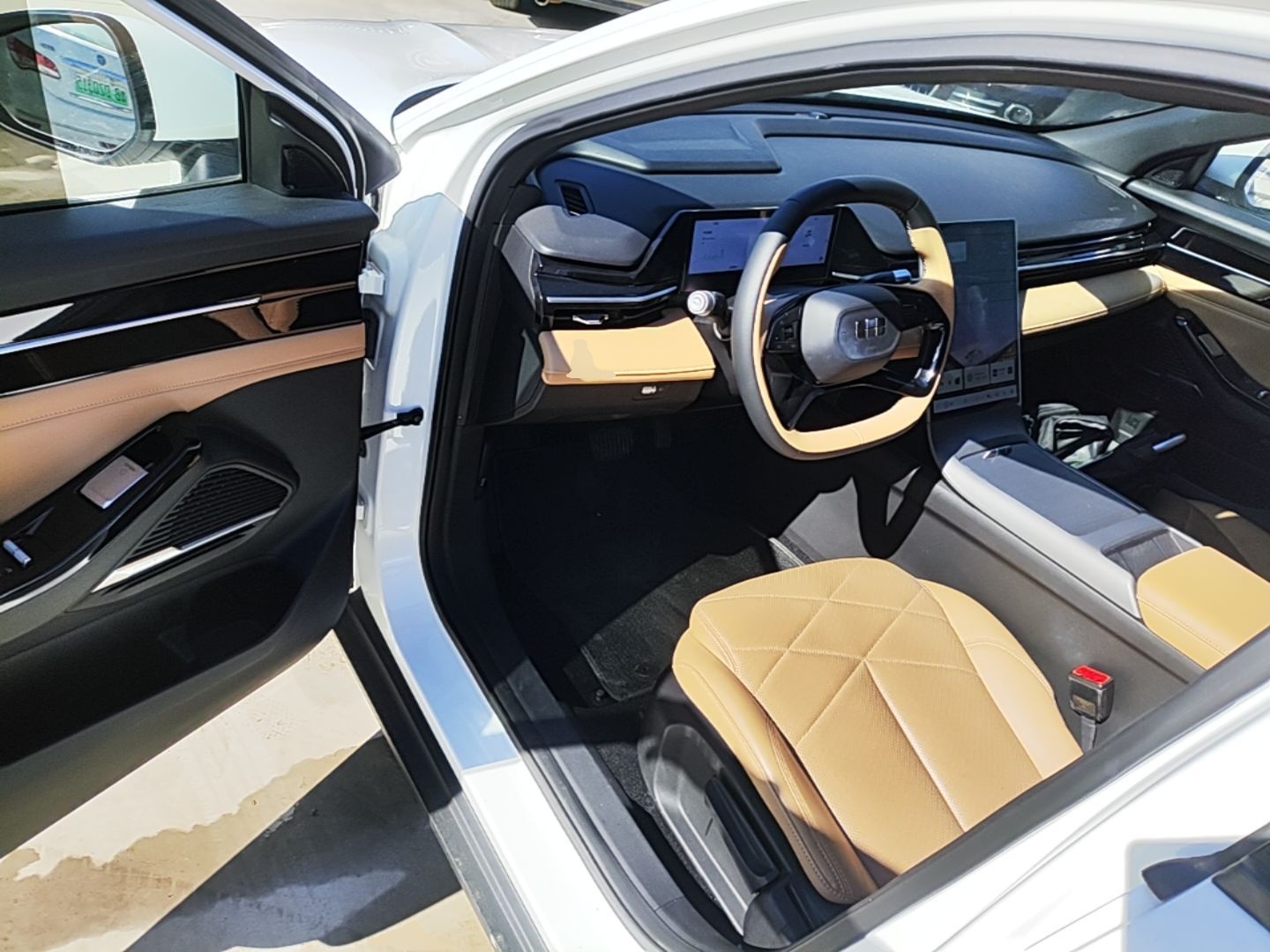 Geely Galaxy L6 2023 60km PLUS — снимка 18