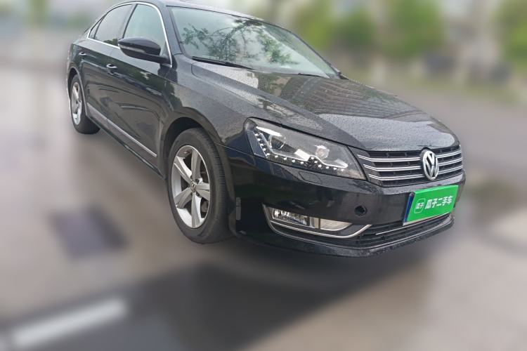 Used Volkswagen Passat 2014 1.8TSI DSG Prestige Edition Front Right 45 Deg