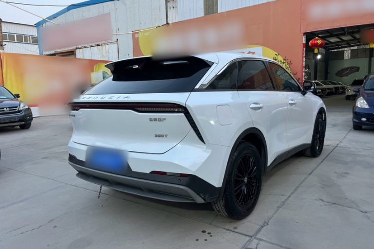 Used Venucia V 2021 260T Idol Edition Exterior 5