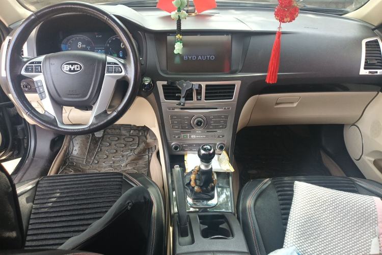 Used BYD Sirui 2013 1.5TI Manual Luxury Model Center Console