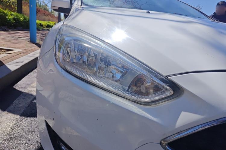 Used Ford Focus 2018 Hatchback Classic 1.6L Automatic Trendy SmartDrive Edition
