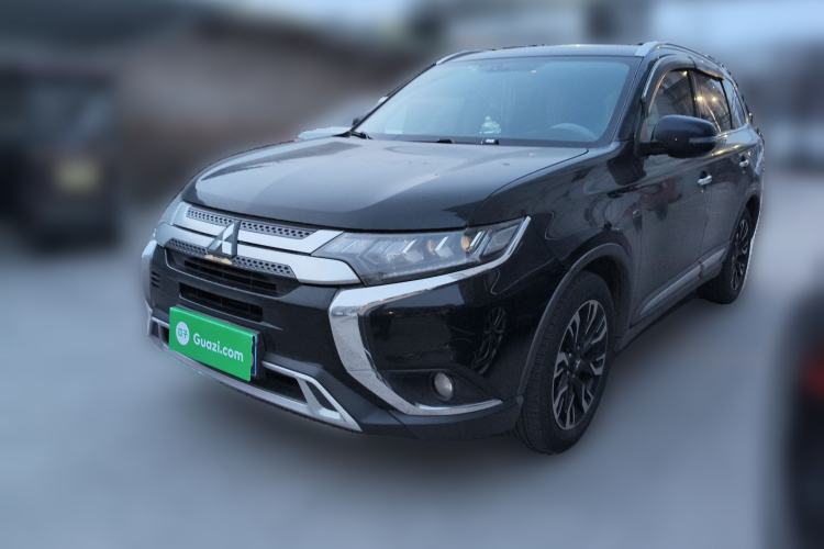 Used Mitsubishi Outlander 2019 2.4L 4x4 Zhi Xiang Edition 5 Seats China V Emission Standard