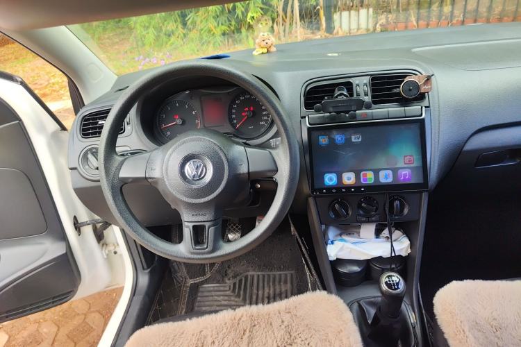 Used Volkswagen Polo 2013 1.4L Manual Fashion Edition Steering Wheel