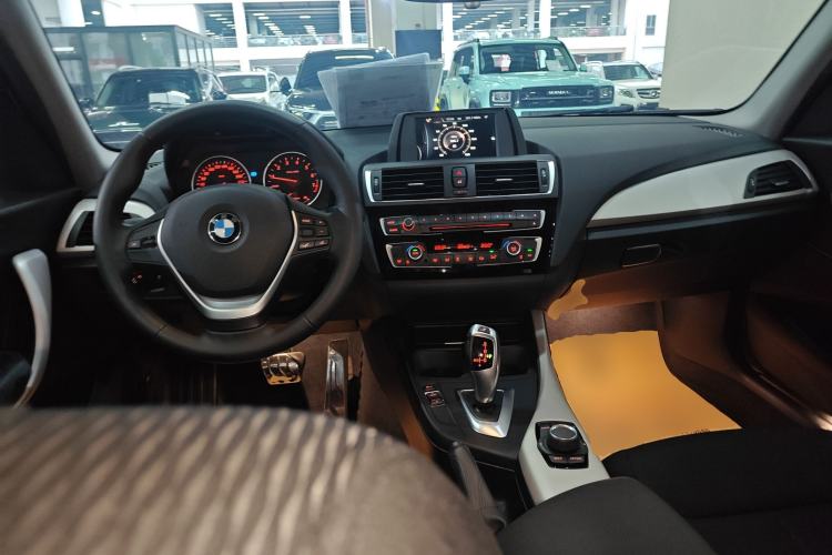 Used BMW 1 Series 2015 120i Leading Model