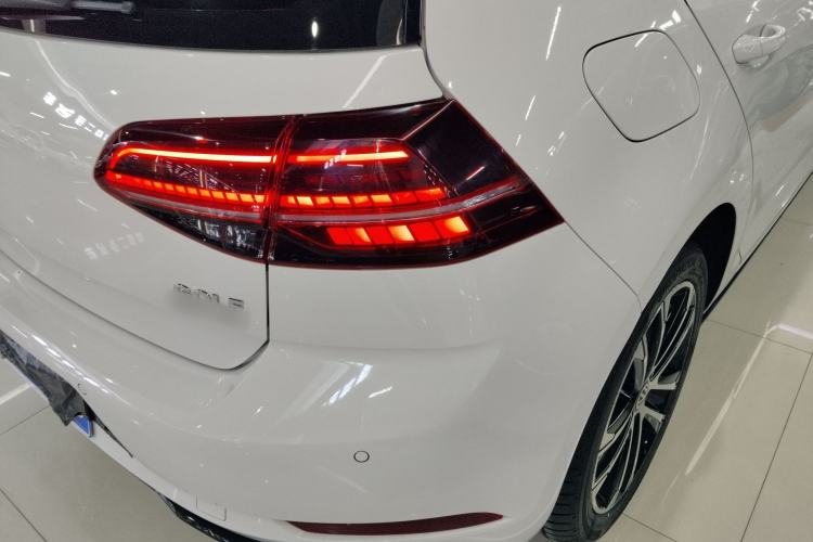 Used Volkswagen Golf 2018 280TSI Automatic R-Line Model
